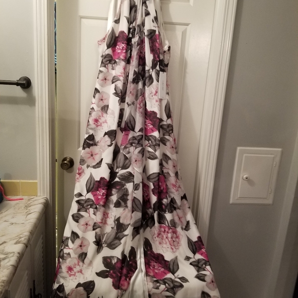 Calvin Klein formal gown - Picture 2 of 7